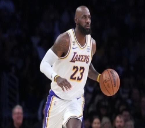 太罕見！詹姆斯今日僅進2球平個人生涯單場運動戰進球數最低紀錄