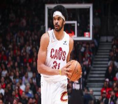 賈勒特阿倫今日僅得3分系列賽至今場(chǎng)均8.8分7.3籃板