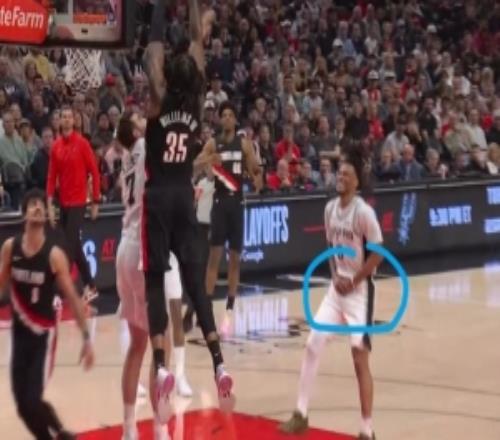 望無大礙！卡斯爾手部受傷已經(jīng)去做X光檢查&回歸成疑