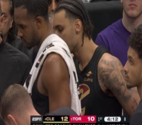 白忙活！泰森投篮不中给猛龙球骑士挑战成功补犯规但泰森2罚不中