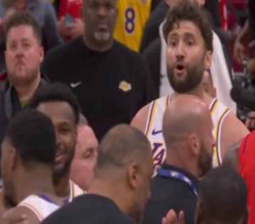 湖人球員說泰特嘲諷咒罵他們&約架克萊伯斯瑪特對(duì)此評(píng)價(jià)：搞笑！