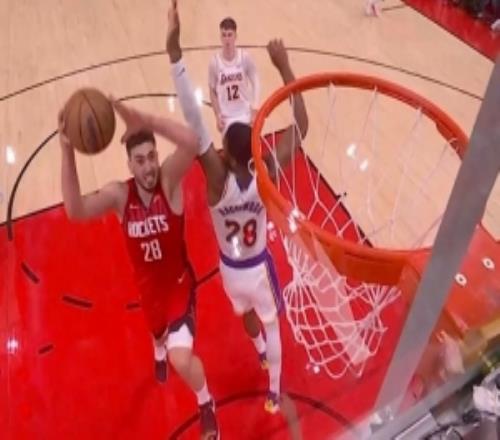 反超了！申京假傳真上越過八村塁直接單臂劈扣得分