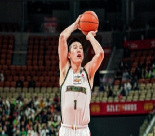 打得真好！付豪半場(chǎng)8中5拿下兩隊(duì)最高12分外加4板1助