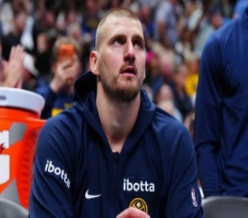 解說：角色球員站出來分擔了約穆的壓力讓森林狼的防守顧此失彼