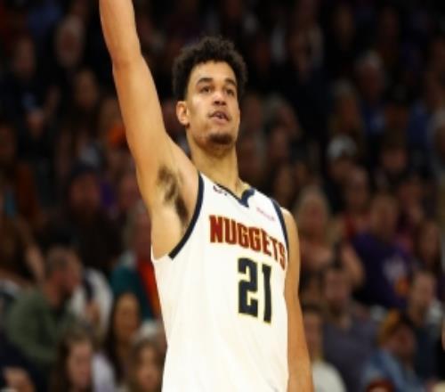 炸裂奇兵！斯潘塞瓊斯9投7中&三分5中4砍下20分3板1助3斷3帽