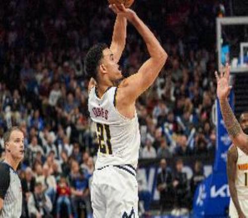 琼斯季后赛单场砍20+3断+3帽且命中率75+%比肩大梦和马里昂