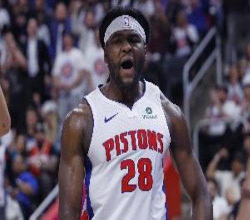 鎮守禁區很硬氣！斯圖爾特替補17分鐘狂送8帽另有8分3前場板1助