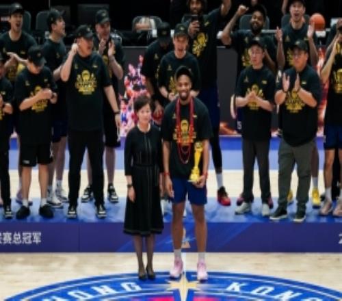 FMVP阿诺斯克囊括NBL所有个人大奖称中国已成第二故乡