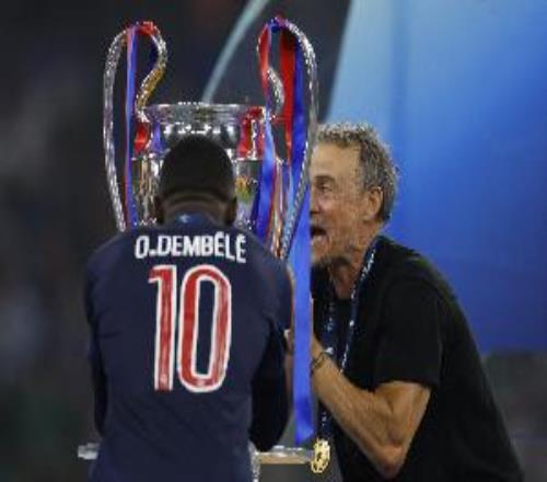 世界報(bào)：數(shù)學(xué)家指控歐足聯(lián)歐冠新賽制抄襲自己專利，索賠2000萬歐