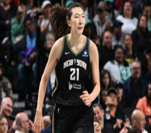 約內(nèi)斯庫(kù)：韓旭的成長(zhǎng)完全歸功于她自己因?yàn)樗冻隽撕芏嗯? />
<div   id=