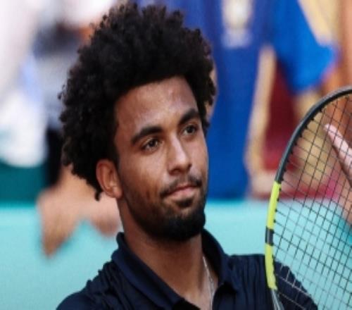 ATP馬德里大師賽第四輪：菲斯20擊敗埃切維里，取得8連勝