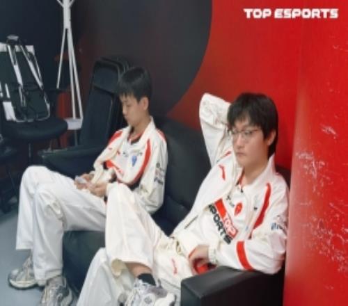 這誰能想到呀TES遭WBG橫掃大場6連勝+小場12連勝遭終結(jié)