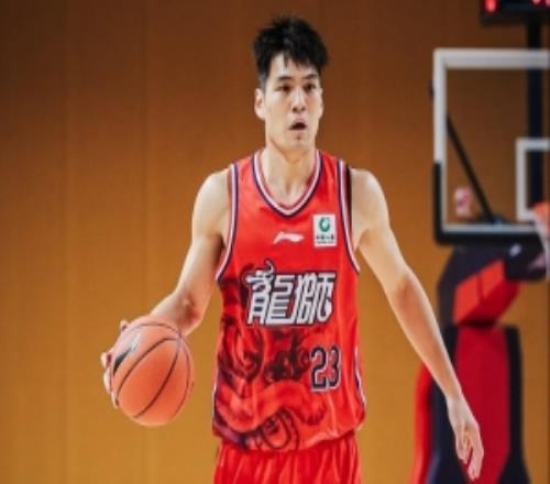 奇兵！陳國豪16分鐘6中4高效貢獻(xiàn)13分5板三分5中3