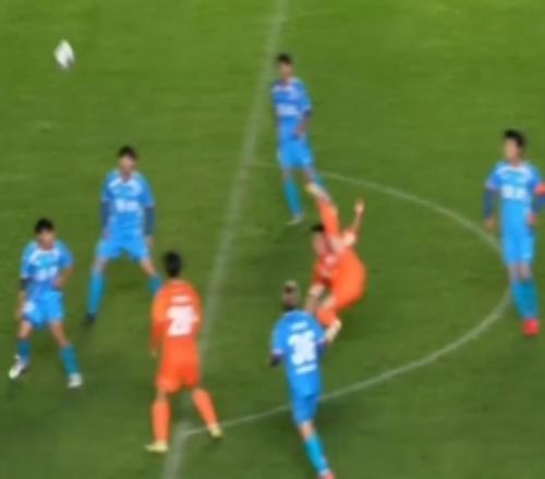 這球真是漂亮！寧波隊(duì)員側(cè)鉤破門(mén)登上《天下足球》十佳進(jìn)球