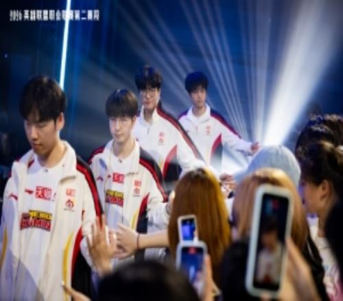 開始北伐WBG一掃頹勢戰(zhàn)勝領(lǐng)頭羊TES三勝六負(fù)暫列登峰組第七