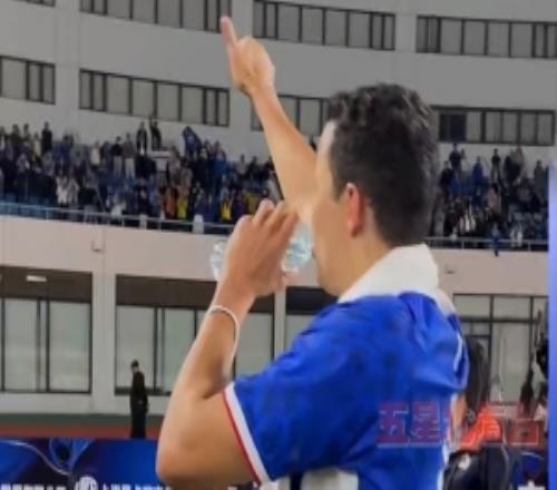 申花功勛外援莫雷諾談謝場(chǎng)：一下子回憶涌入腦海，情緒有些崩潰