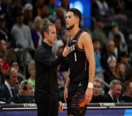 布克：奧特為球隊(duì)未來奠定基礎(chǔ)這是我們一直以來迫切需要的東西