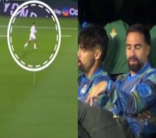 西媒捕捉卡瓦哈爾鏡頭無(wú)視阿韋洛亞提前離場(chǎng)嘲諷阿諾德回防散步