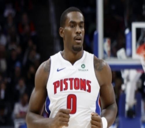 曾令旭：魔術(shù)一群肌肉男真的克活塞杜倫在里面顯得很苗條