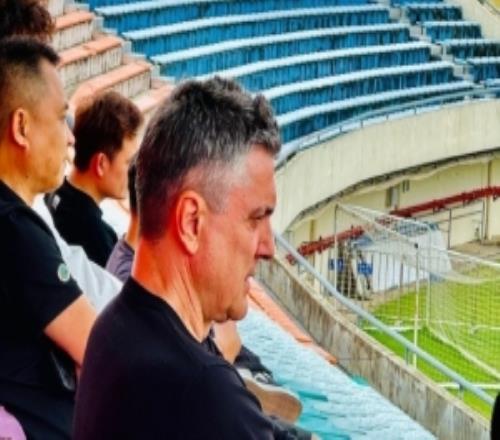 考察谁博主：安东尼奥现场观战中乙广州蒲公英vs深圳二零二八