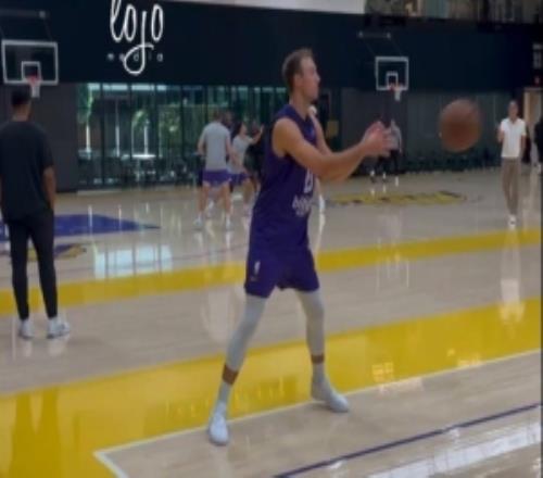 打磨手感！肯納德今日加練三分連續(xù)命中