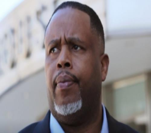 美媒：達蒙瓊斯達成認罪協(xié)議27年1月宣判最高刑期可達63個月