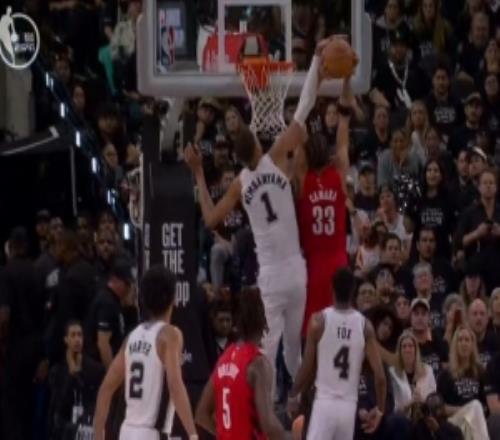 硬送是咋回事文班協(xié)防殘暴摁帽卡馬拉開(kāi)拓者挑戰(zhàn)失敗&馬刺球權(quán)