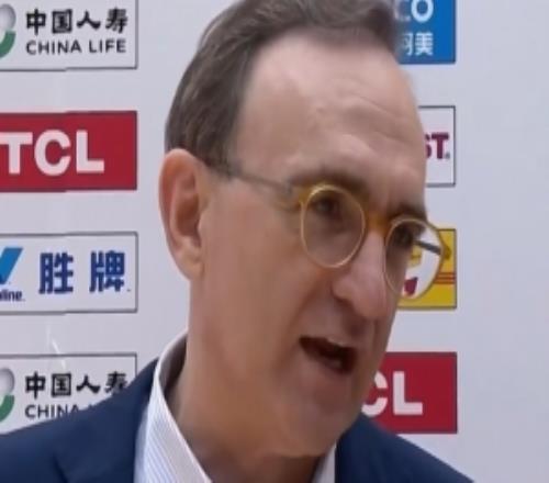 烏戈：大家都非常專注和拼現在只是1比0我們要繼續保持這個勢頭