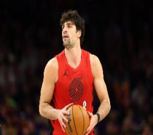 都不变阵！马刺VS开拓者G5首发：文班和阿夫迪亚各自领衔