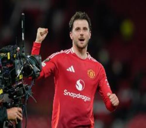 郵報(bào)：芒特在比賽日后去參加慈善活動(dòng)，帶患病孩子體驗(yàn)球員生活