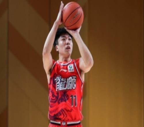 媒體人：劉顏誠很刻苦這些年一直在努力精進投籃技藝