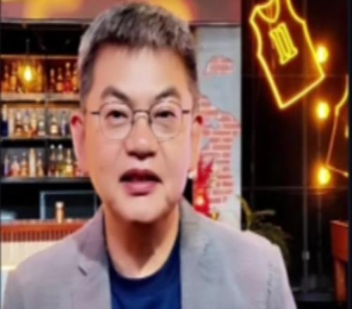 蘇群：現(xiàn)在當(dāng)文班亞馬的球迷還不晚明年總冠軍和MVP一定是他的