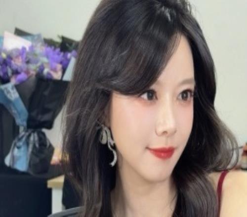 打算轉(zhuǎn)型駱歆：拜仁居然沒踢過大巴黎那今晚阿森納應該也能贏馬競的吧