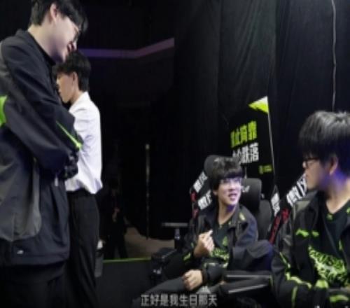NIP發(fā)布戰(zhàn)勝BLG賽事VlogZhuo：現(xiàn)在就發(fā)微博，頂穿鞋底