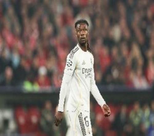 羅馬諾：卡馬文加決心留隊(duì)競爭，皇馬不會(huì)主動(dòng)兜售除非有巨額報(bào)價(jià)