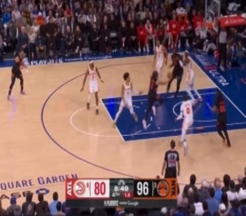 秀操作！布倫森連續(xù)兩次上下步進(jìn)球&再中三分個(gè)人獨(dú)得8分收比賽