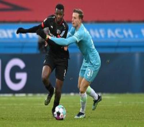 羅馬諾：藥廠拒絕英超4000萬(wàn)報(bào)價(jià)，27歲中衛(wèi)塔普索巴續(xù)約達(dá)協(xié)議