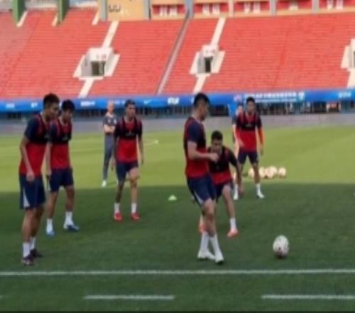 博主：河南隊(duì)進(jìn)行賽前踩場(chǎng)訓(xùn)練，外援納薩里奧恢復(fù)有球訓(xùn)練