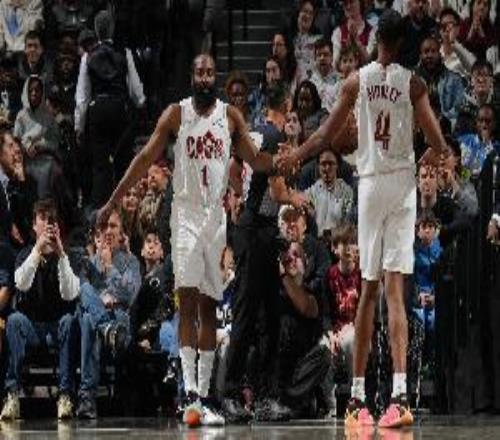 哈登：莫布里強勢反彈表現(xiàn)出色我們需要他繼續(xù)這樣發(fā)揮