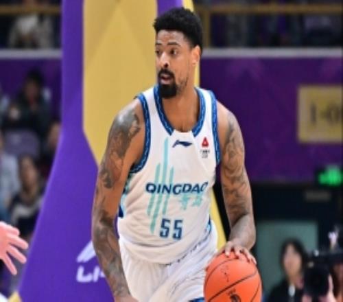媒體人：青島三個(gè)小外援共17投3中米奇砍30分22板也真的是帶不動(dòng)