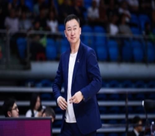 劉維偉：需要外援去帶動(dòng)球隊(duì)大家在進(jìn)攻端不正常我們沒(méi)有退路了