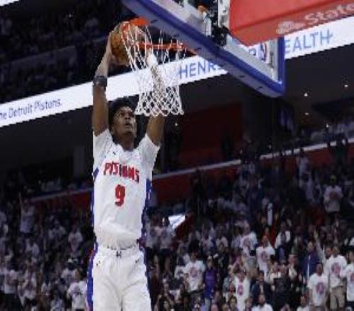 拼命三郎！奧薩爾5中3拿下6分15籃板6助攻5搶斷2蓋帽填滿數(shù)據(jù)欄