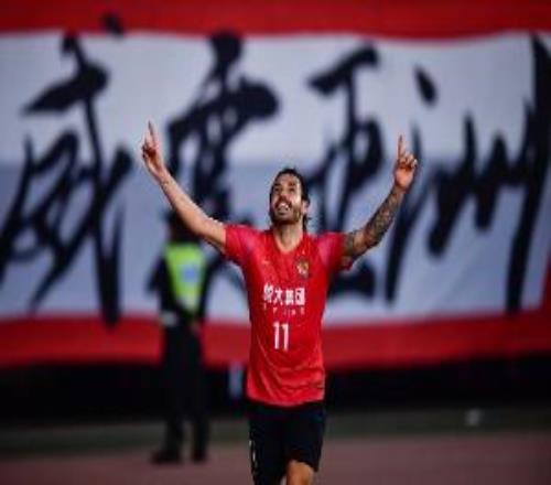 巴媒：高拉特復(fù)出參加業(yè)余聯(lián)賽，代表家鄉(xiāng)球隊替補(bǔ)出場37分鐘