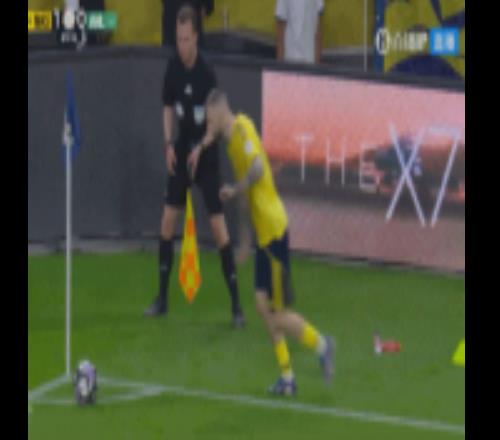 科曼進球為勝利鎖定勝局，比賽尾聲他從身后踢翻對手引發(fā)雙方?jīng)_突