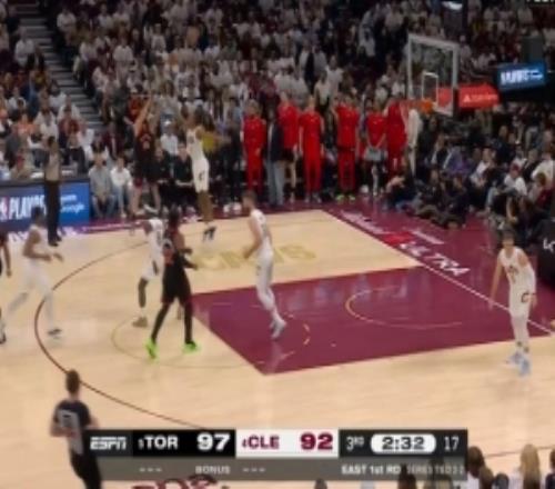 迅速回暖！巴恩斯血帽米切爾馬穆追擊三分一箭穿心