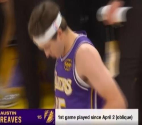 此前缺席9場(chǎng)！首節(jié)還剩5分43秒里夫斯替補(bǔ)登場(chǎng)本賽季季后賽首秀