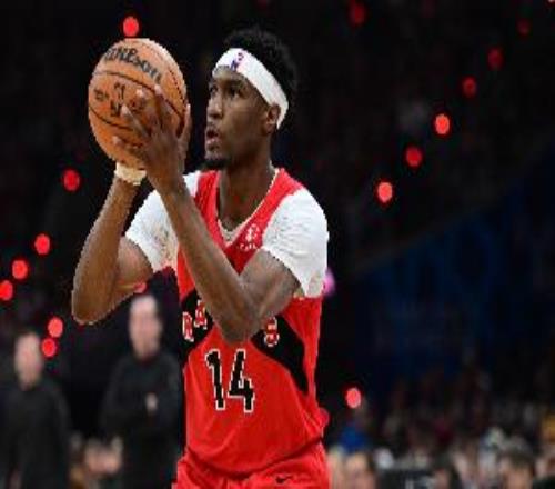 年輕人打得真不錯(cuò)！沃爾特6記三分拿下20分3板2助4斷上半場(chǎng)17分