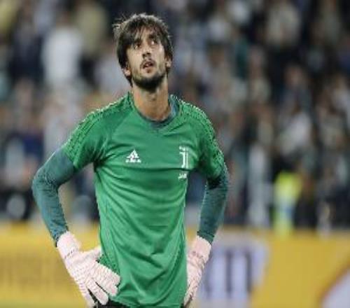 佩林：在加盟尤文的第一年我不再享受足球，曾因?yàn)閭∠脒^退役