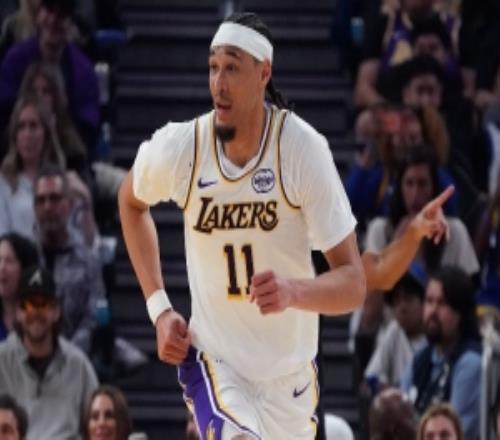 完全沒(méi)有存在感！海斯出戰(zhàn)9分49秒未出手有1籃板1助攻外加1失誤