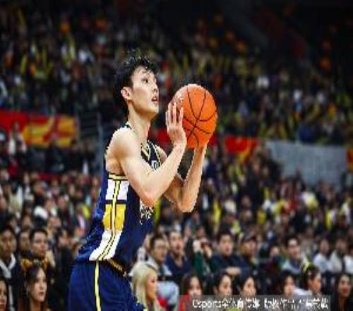 記者：徐杰血戰(zhàn)40分鐘&胡明軒回暖薩林杰拉科雙塔讓廣州措手不及